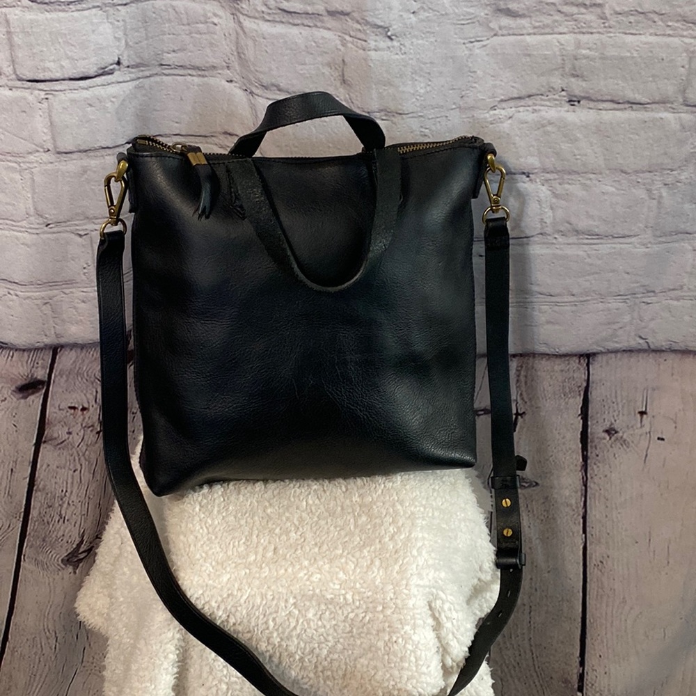 “MADEWELL” Women’s Black Crossbody Bag…Sz Medium
